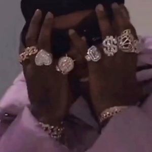 Meet your Posher, Aaron